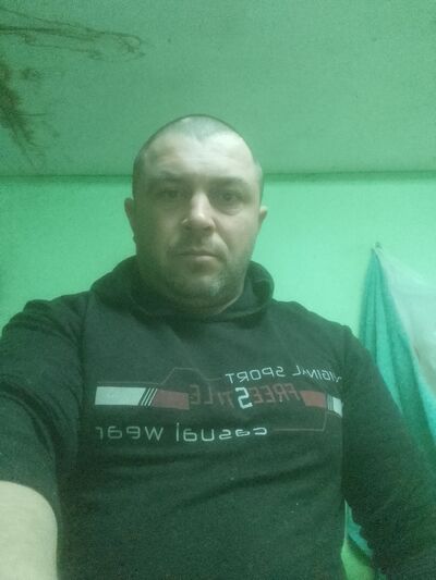 ,   Sergio, 38 ,   c 