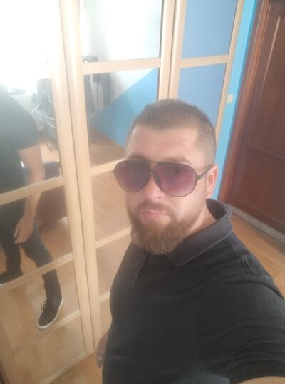  ,   Dany, 35 ,   ,   