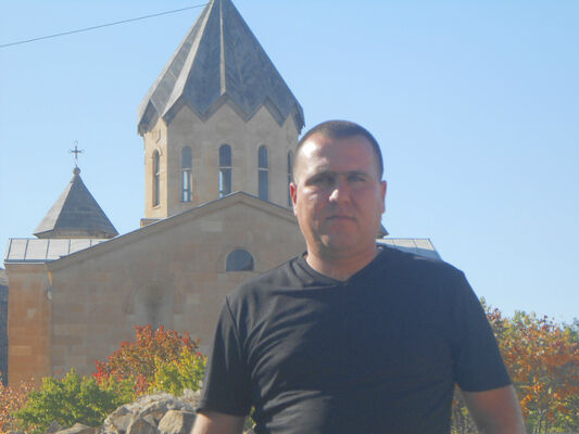  ,   Artur, 42 ,   