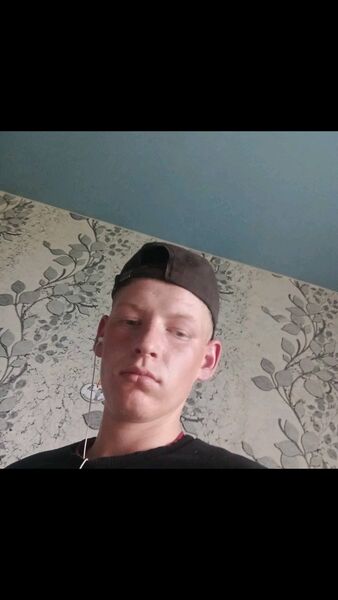  ,   Maksim, 19 ,   ,   
