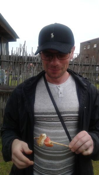  ,   Maxim, 45 ,   