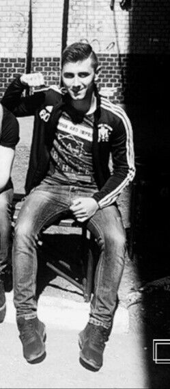  ,   Aleks, 27 ,  
