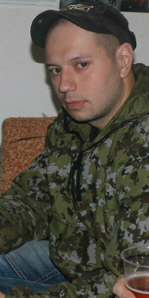  ,   Artem, 40 ,   