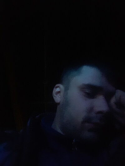  ,   Alex, 32 ,   