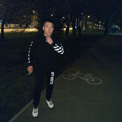  ,   Alex, 43 ,   