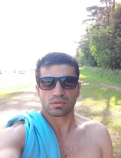  ,   Giorgi, 33 ,   ,   