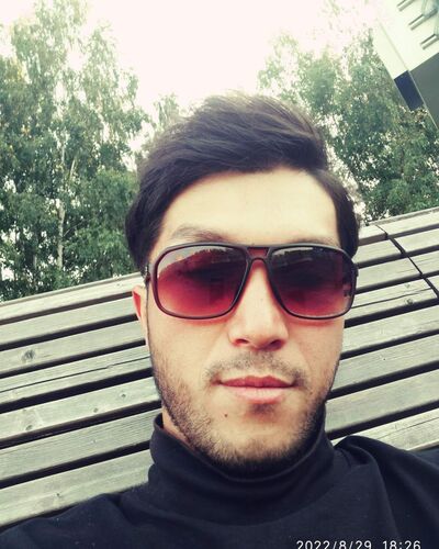  ,   Amir, 32 ,   ,   