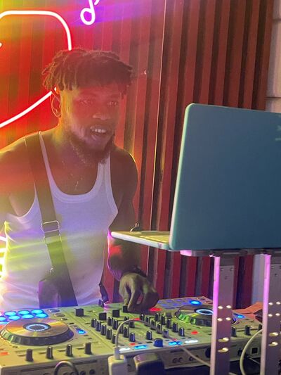  ,   Dj Benefit, 31 ,     , c 