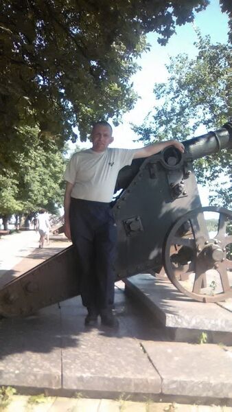  ,   Sergej, 52 ,   