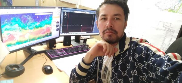  ,   Dastan, 32 ,   ,   