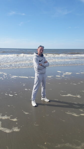  ,   Alex, 41 ,   ,   , c 