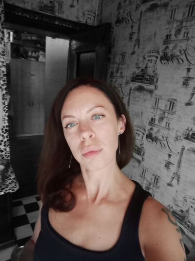  ,   Anna, 41 ,   ,   
