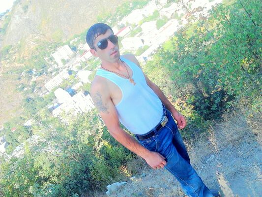  ,   ARTUR, 33 ,  