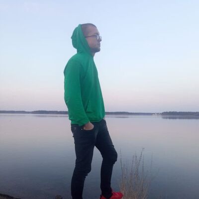  ,   Alexander, 24 ,  