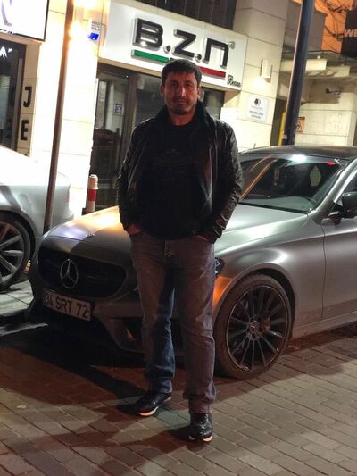  ,   Farid, 37 ,   ,   