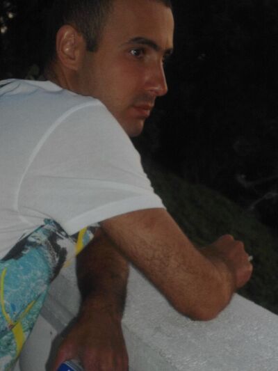  ,   Arik, 33 ,   ,   