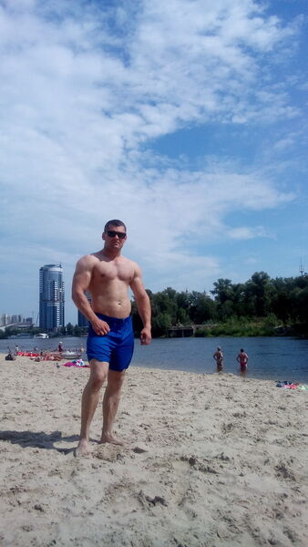  ,   Max, 43 ,   