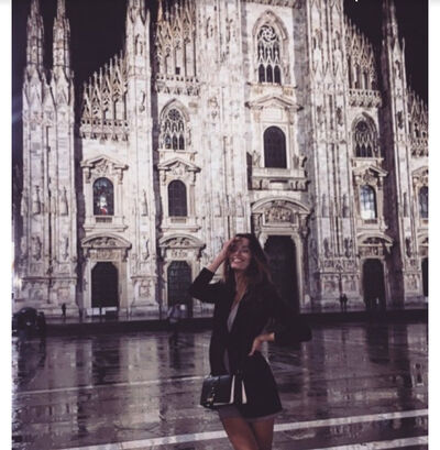  ,   Luna, 32 ,  