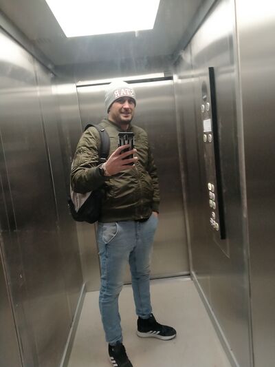  ,   Andrej, 31 ,   ,   