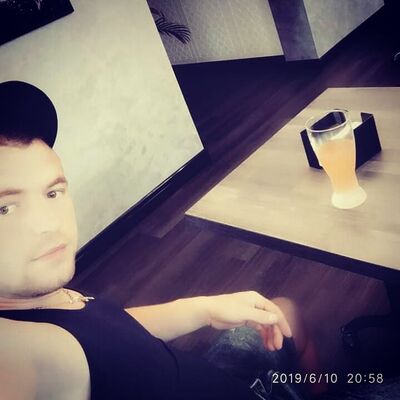  ,   Ihor, 33 ,   ,   