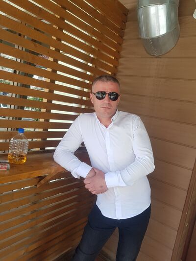  ,   Denis, 38 ,   ,   