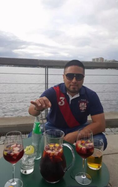  -,   Luis, 33 ,   ,   , c , 