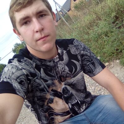 ,   Anton, 25 ,   