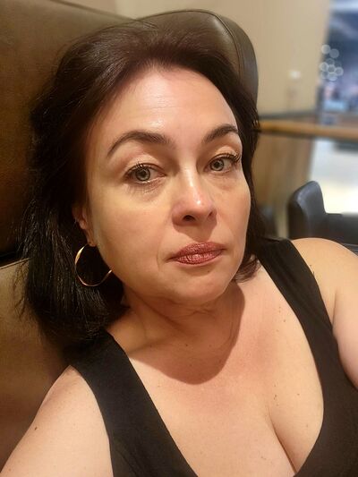  Frankfurt am Main,   Yuliia, 52 ,   ,   , c , 