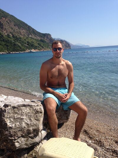  ,   Paul, 32 ,   ,   
