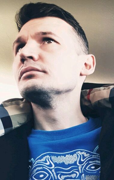  ,   Lion, 37 ,   , 