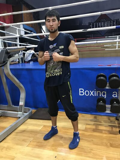  ,   Rustam, 32 ,   
