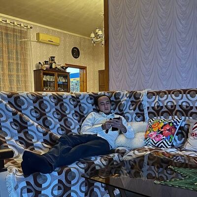  ,   Yuuu, 28 ,   ,   , c 