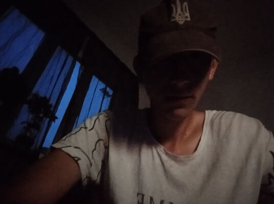   ,   Viktor, 19 ,   ,   