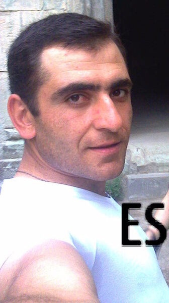  ,   GARIK, 37 ,   