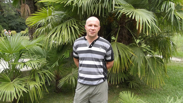  ,   Viktor, 48 ,   ,   , c 