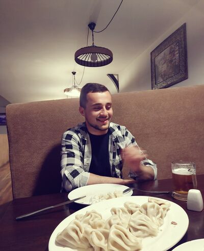  ,   Oto, 28 ,  