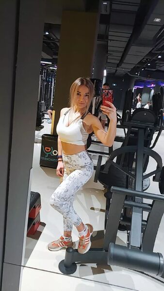  ,   Mila, 37 ,     , c 