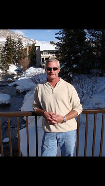  ,   Edwardzuka, 60 ,   ,   , c 