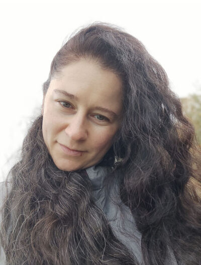  Yola,   Sylvya, 44 ,   ,   , c 