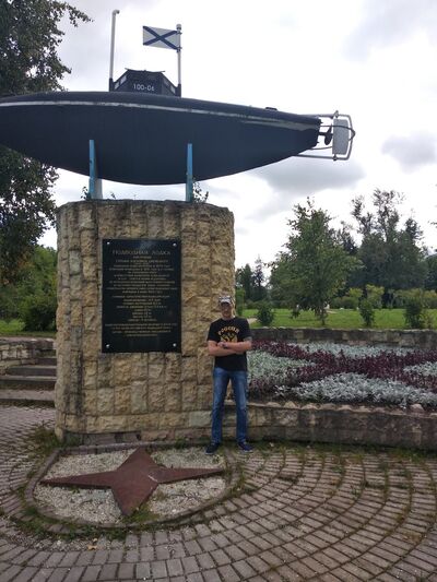  ,   Anatolyi, 37 ,   c 