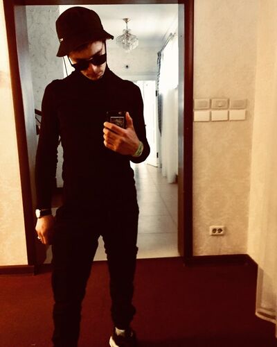  ,   Hooligan, 31 ,   ,   