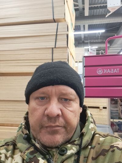  ,   Igor, 52 ,   ,   