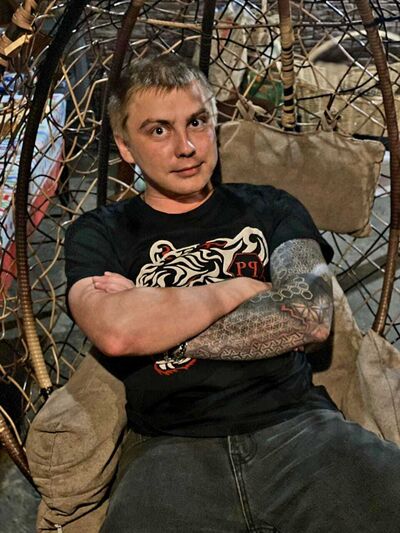  ,   Vladislav, 32 ,   c 