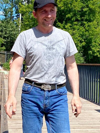  ,   Stas, 44 ,   ,   