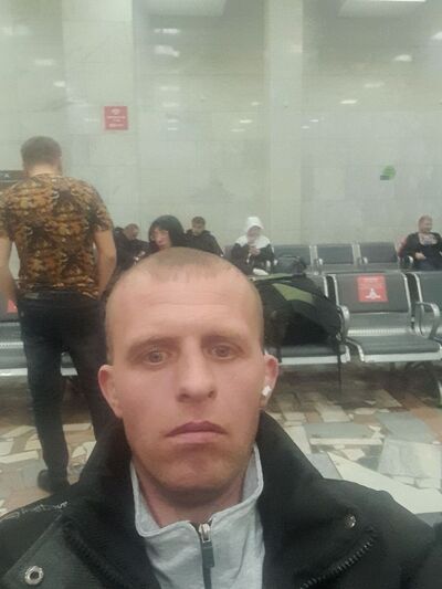  ,   Sergei, 38 ,   ,   
