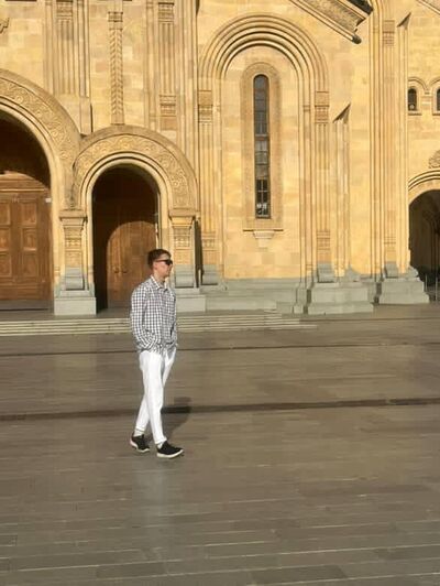  ,   Deni, 19 ,   ,   , c , 