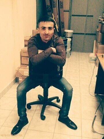  20897749  Rustam, 32 ,    