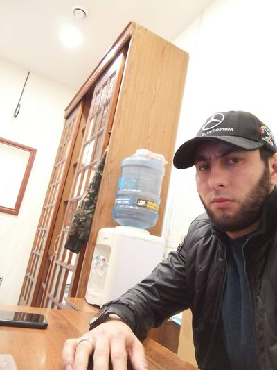 ,   Koly, 28 ,   ,   