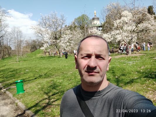  ,   Mamuka, 45 ,     