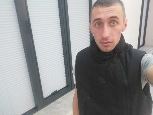  ,   Denis, 30 ,  